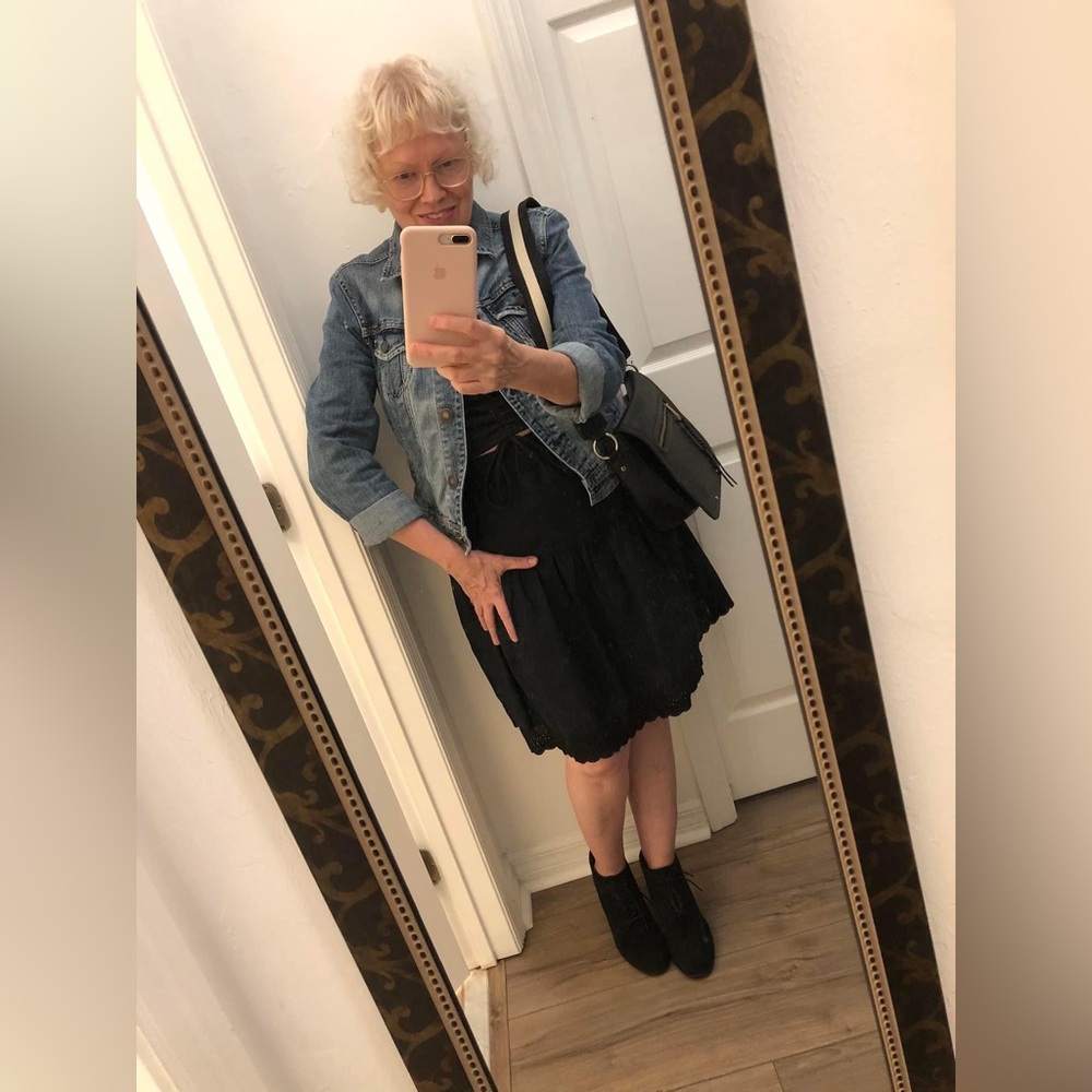 Meet your Posher, Brani